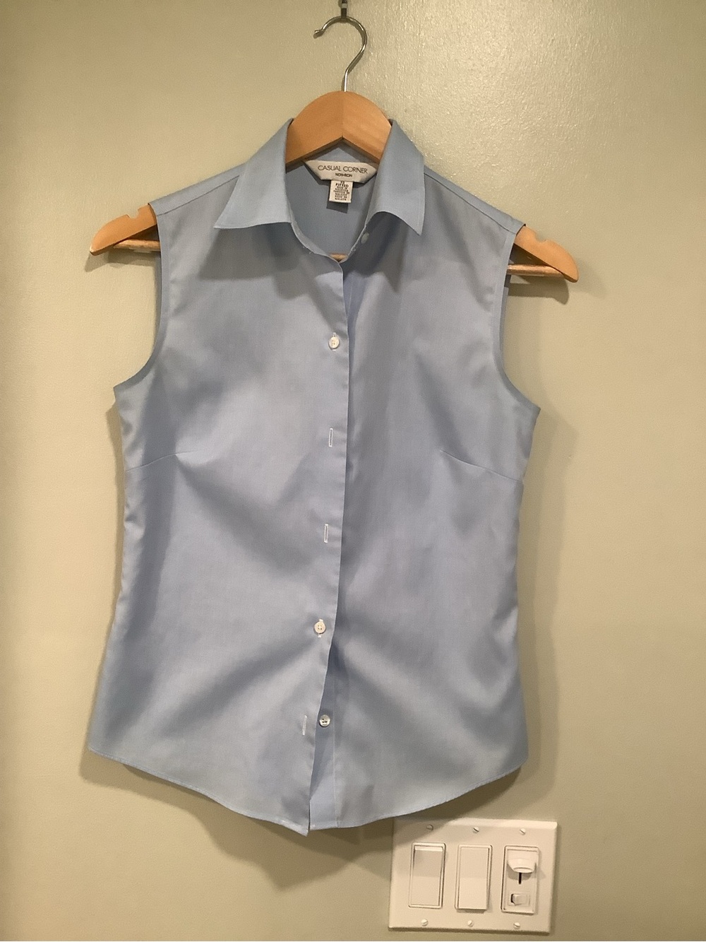 Casual Corner Light Blue Sleeveless Button-Front Shirt